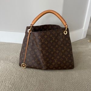 Louis Vuitton Artsy